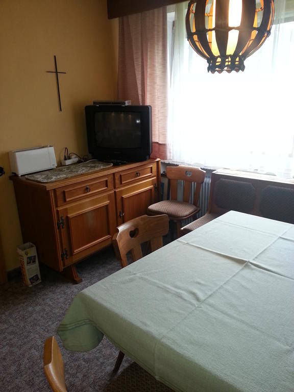 ロイタシュ Haus Karwendelblick Bed & Breakfast エクステリア 写真