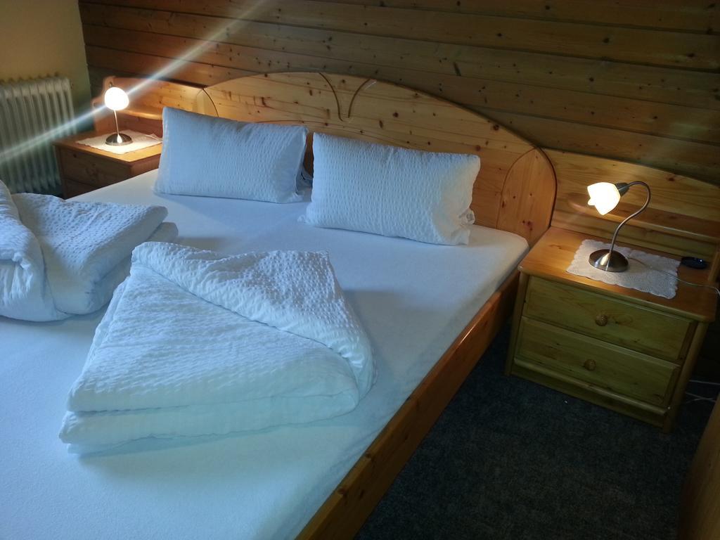 ロイタシュ Haus Karwendelblick Bed & Breakfast 部屋 写真
