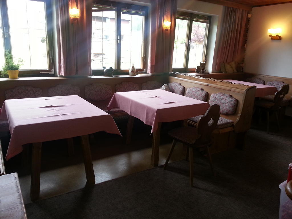 ロイタシュ Haus Karwendelblick Bed & Breakfast エクステリア 写真